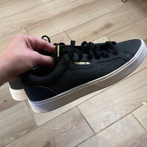 NWOT adidas sleek